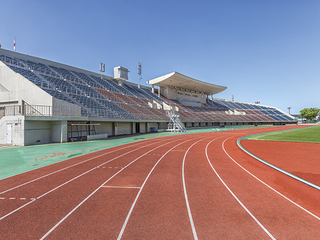 八橋陸上競技場の写真