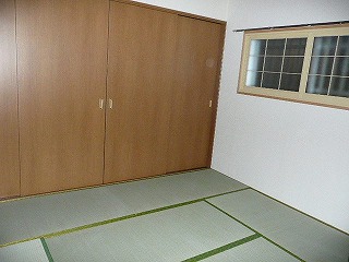 写真:牛島清水町Bタイプの和室(6帖)