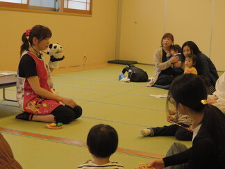 写真:5月22日活動風景・噛み方のコツを聞きました