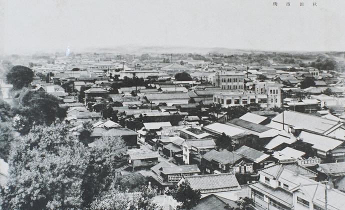 久保田城跡(千秋公園)から見た大町方面